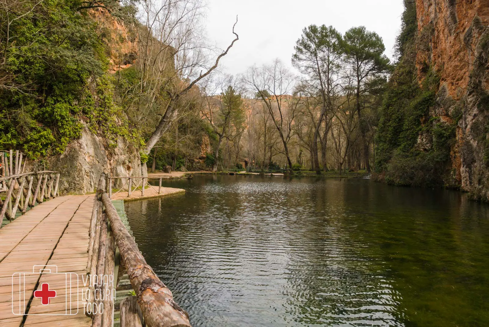monasterio de piedra lago espejo