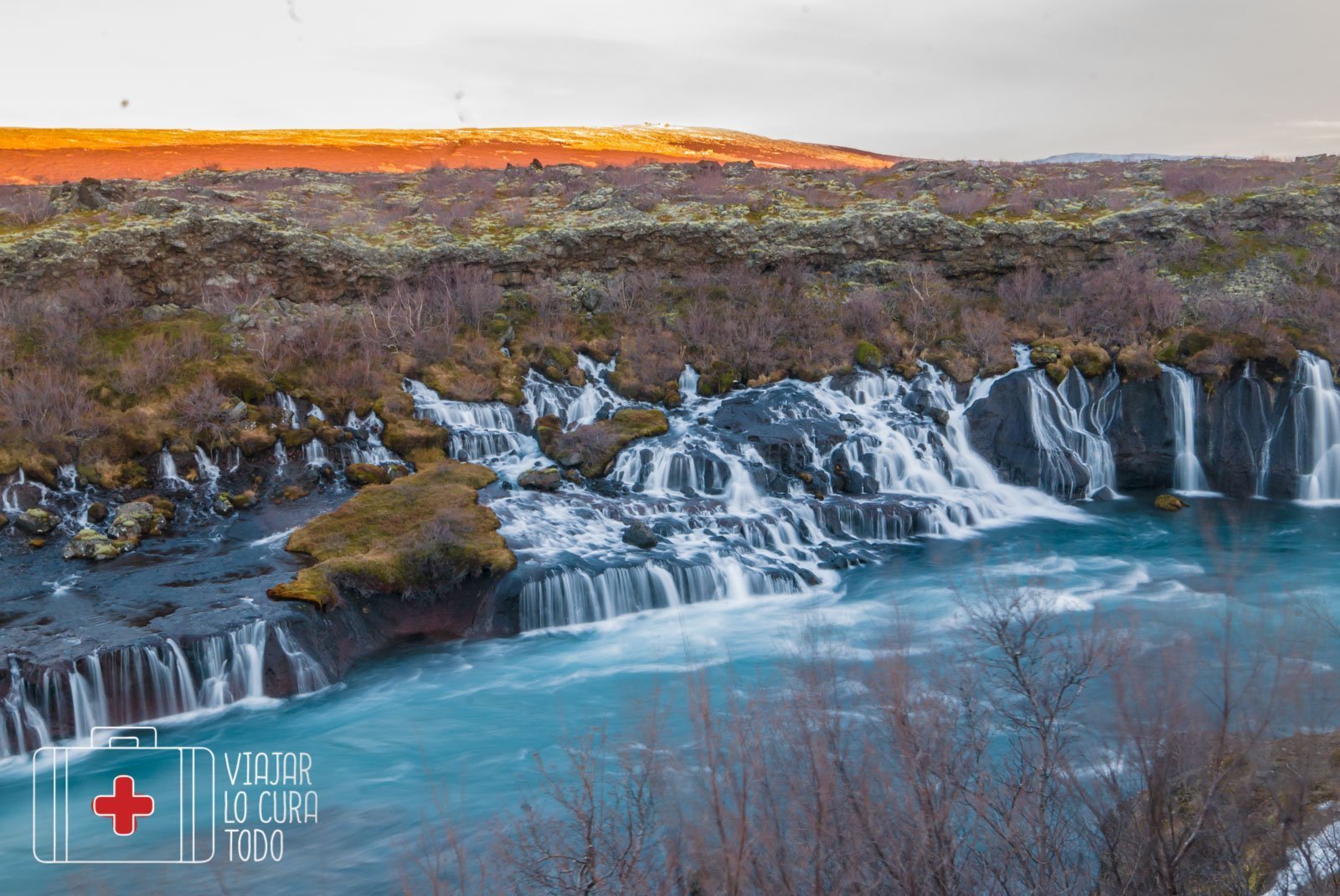 cascada hraunfossar islandia