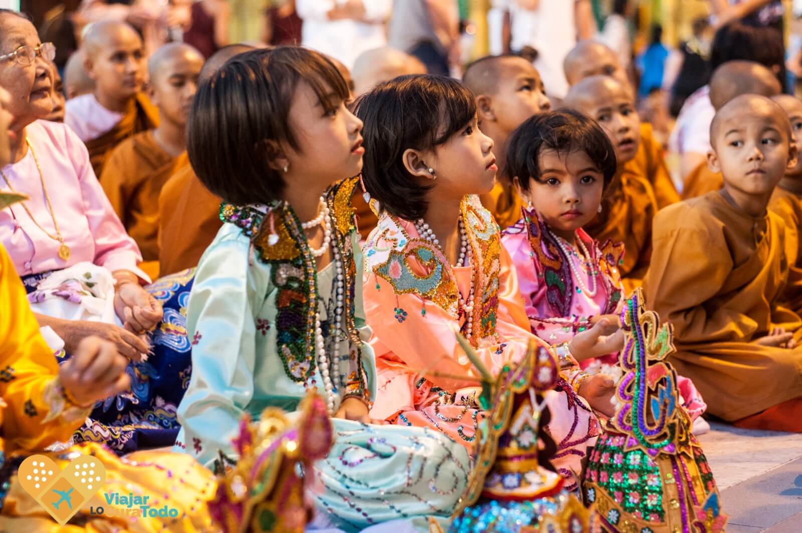 Shwedagon Paya cerimony Myanmar