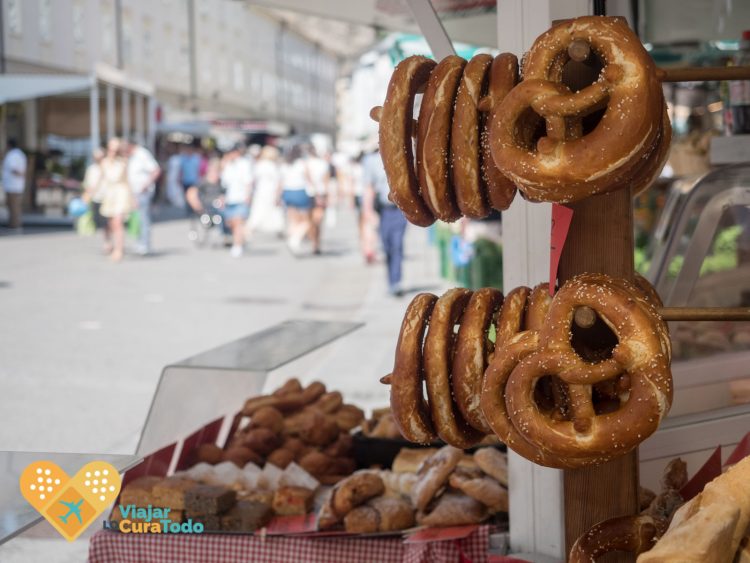 Qué ver en Salzburgo en verano: 8 planes fresquitos con o sin niños pretzels recién hechos
