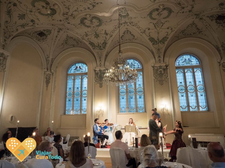 Qué ver en Salzburgo en verano: 8 planes fresquitos con o sin niños Mozart dinner concert Salzburg
