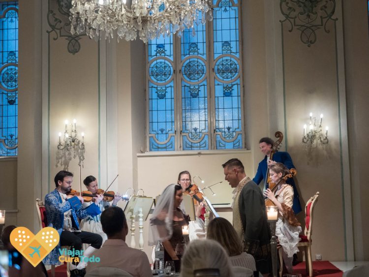 Qué ver en Salzburgo en verano: 8 planes fresquitos con o sin niños Mozart dinner concert Salzburg